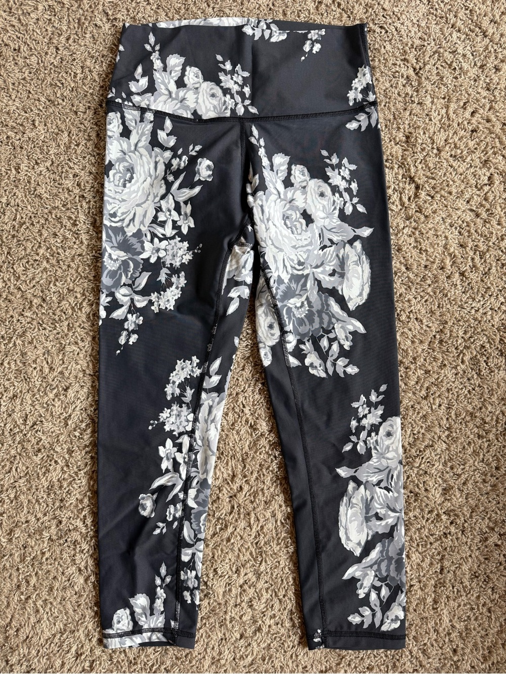 Albion women’s floral cropped leggings